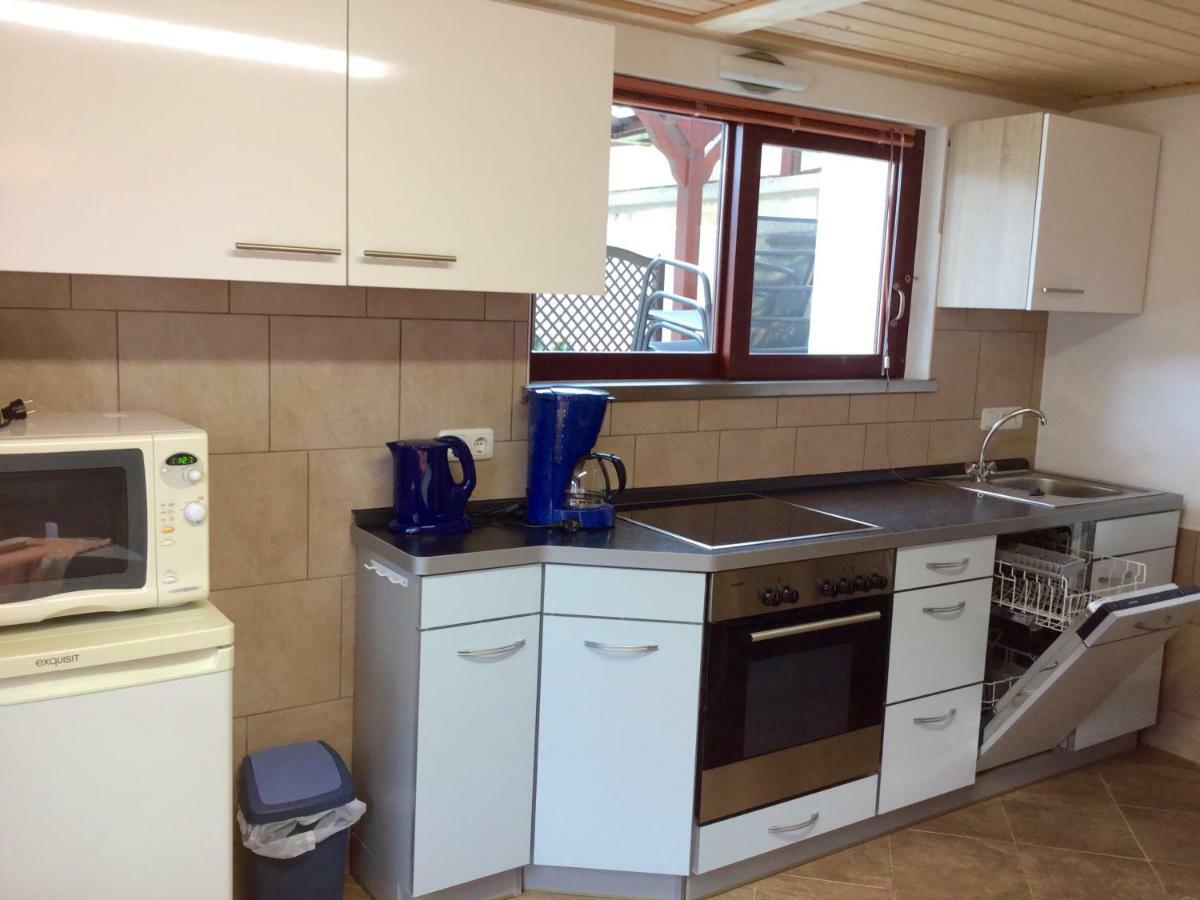 Ferienwohnung Am Gruenbach 1 クルオルト・ラーテン エクステリア 写真