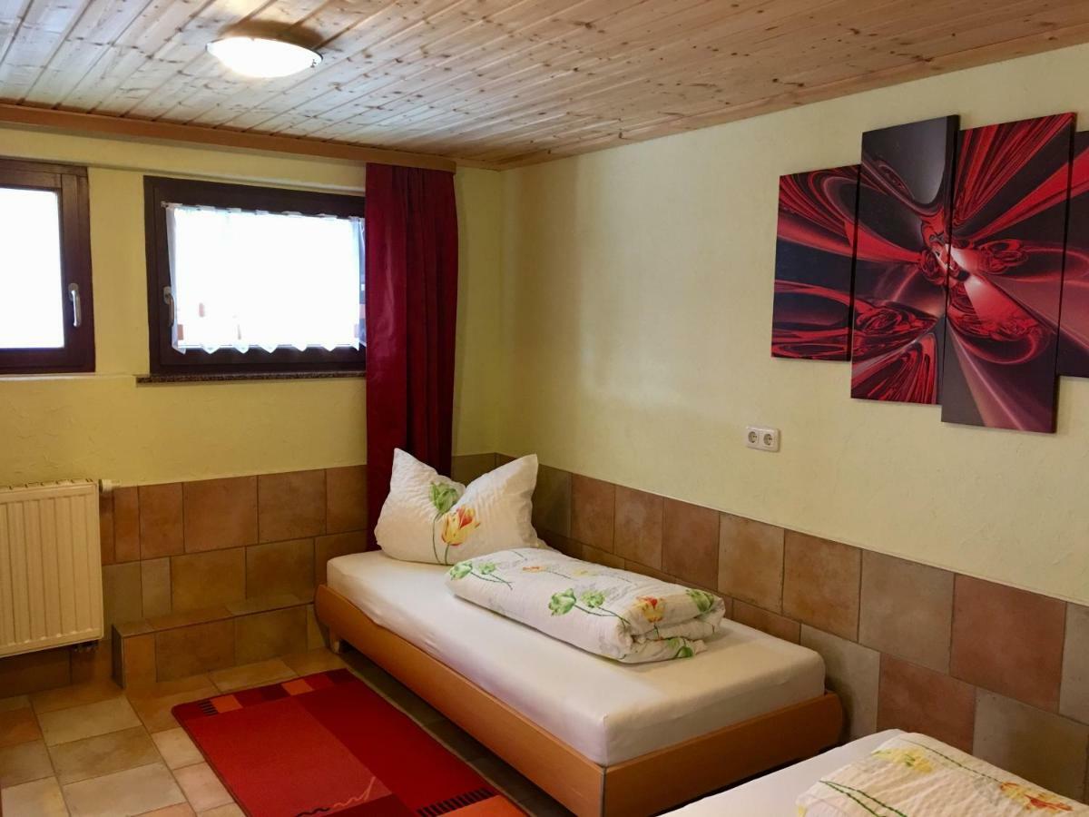 Ferienwohnung Am Gruenbach 1 クルオルト・ラーテン エクステリア 写真