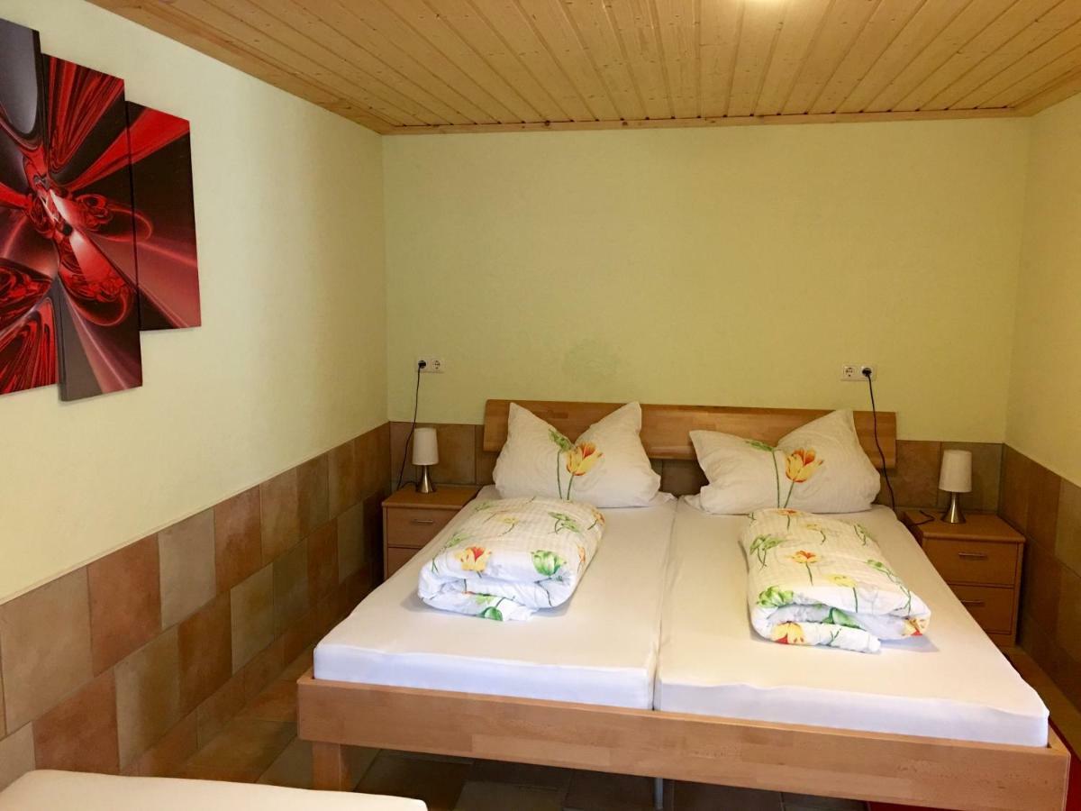 Ferienwohnung Am Gruenbach 1 クルオルト・ラーテン エクステリア 写真